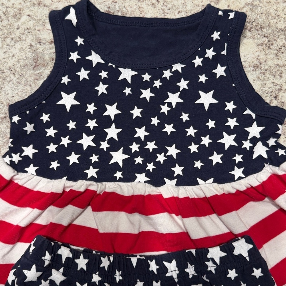 Patriotic Stars and Stripes Outfit - Picture 2 of 3